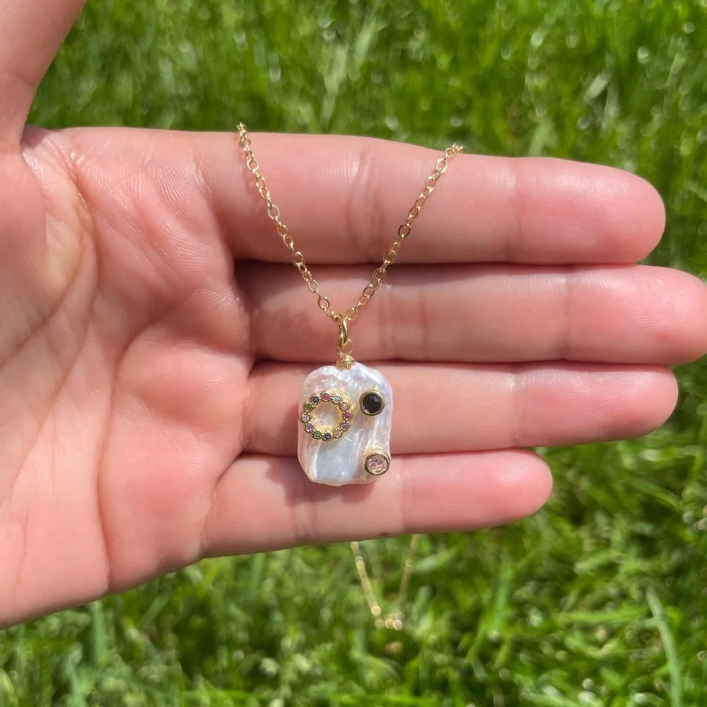 Gold necklace - Picture 1 of 2
